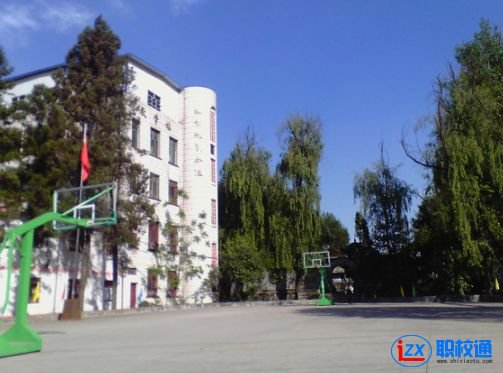 資陽(yáng)市雁江區(qū)忠義高級(jí)職業(yè)中學(xué)開(kāi)設(shè)了哪些專業(yè)