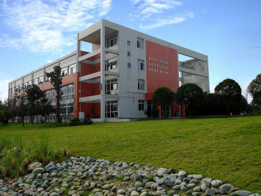 四川科技職業(yè)學校校園環(huán)境