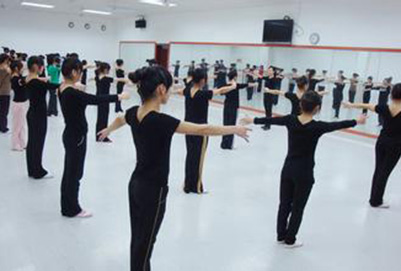 初中生考不上高中，能報(bào)讀成都幼師學(xué)校嗎
