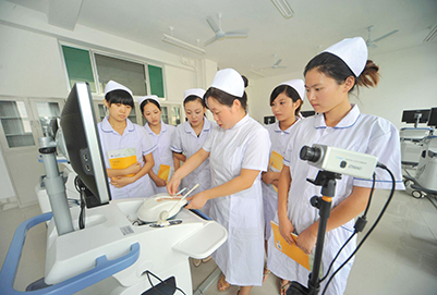 貴陽護士學校有雄厚的師資力量
