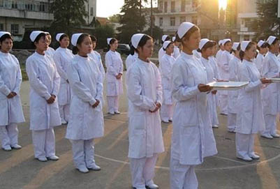 初中才畢業(yè)的女生選擇貴陽衛(wèi)生學校如何