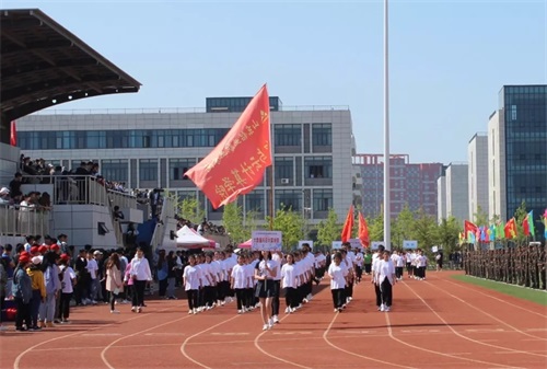 2020年山東鋁業(yè)職業(yè)學(xué)院中職部春季運動會拉開帷幕
