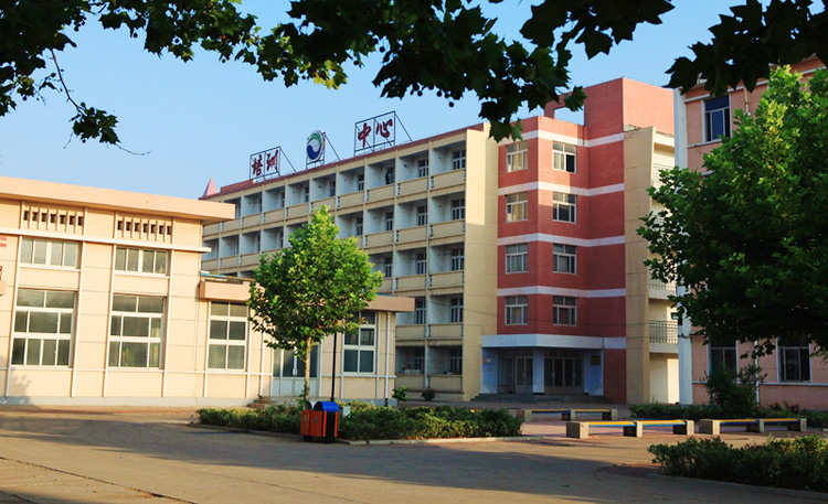 山東龍口礦業(yè)集團(tuán)高級(jí)技工學(xué)校有平面設(shè)計(jì)專業(yè)嗎？