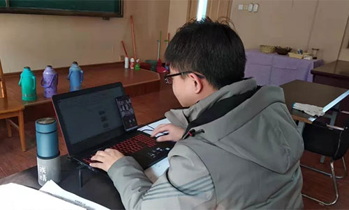 德州交通職業(yè)中等專業(yè)學(xué)校采取“一對一”溝通，給學(xué)生最貼近的關(guān)懷