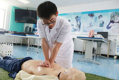 貴陽(yáng)衛(wèi)生學(xué)校護(hù)理專業(yè)招男生嗎