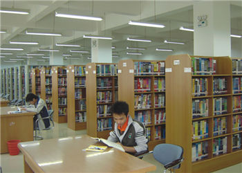 云南南方青年學(xué)院2019年五年制大專招生地址