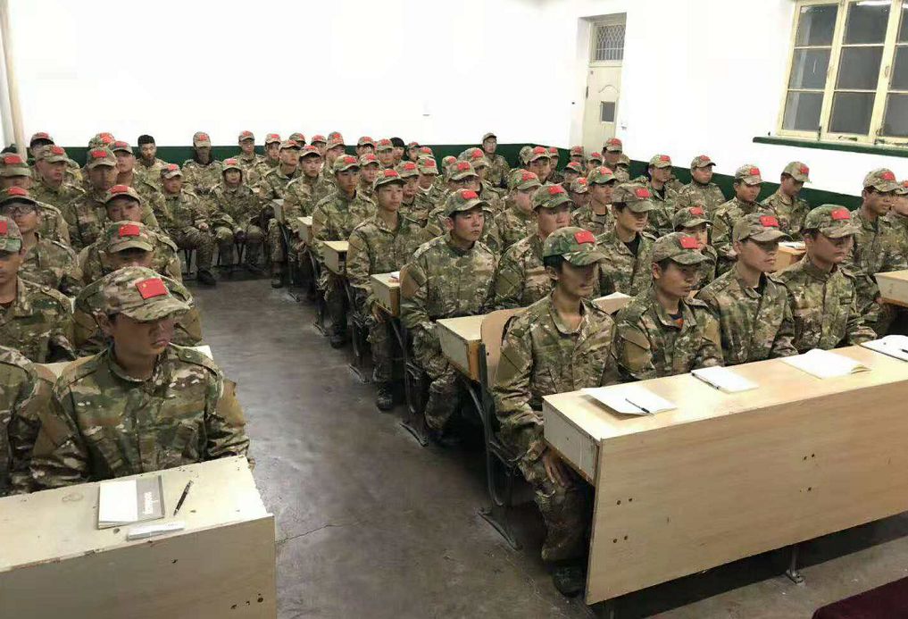 揮灑青春汗水，綻放軍人風貌——記山東冶金技師學院軍校職教學院訓練風采