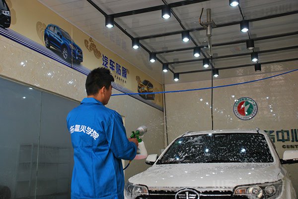 山東星火職業(yè)培訓(xùn)學(xué)校汽車(chē)美容專(zhuān)業(yè)課程介紹