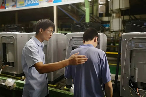 德州交通職業(yè)中等專業(yè)學校合作企業(yè)合肥美的向學校捐贈口罩