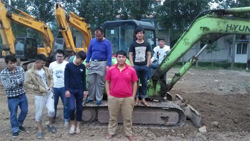 德州挖掘機(jī)培訓(xùn)學(xué)校的挖掘機(jī)專業(yè)怎么樣？