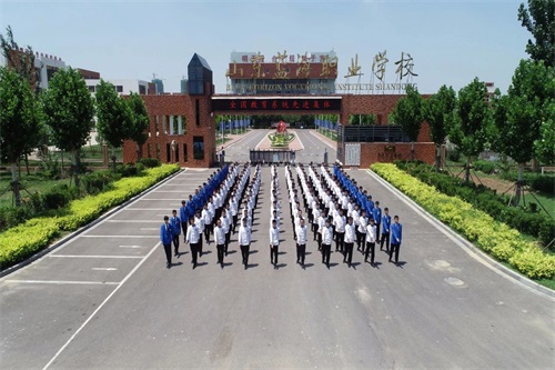 學做精品蛋糕 就來山東藍海職業(yè)學校！