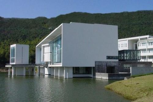 成都中醫(yī)藥大學附屬醫(yī)院針灸學校有哪些招生要求？該校的師資力量怎么樣？