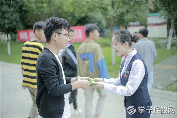 2019在洋溢著豐收喜悅的金秋九月，共同迎來了第三十五個(gè)教師節(jié)