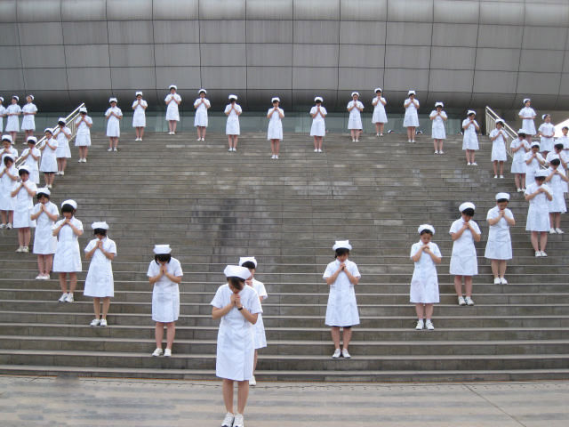  介紹四川省人民醫(yī)院護士學校