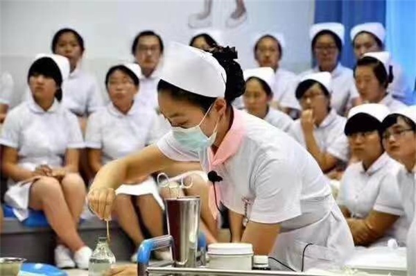 執(zhí)業(yè)醫(yī)師都考什么？