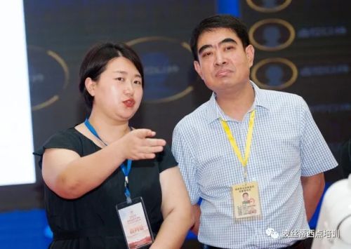 市區(qū)職建科、市區(qū)鑒定中心高度重視、嚴(yán)格要求、認(rèn)真評審，為大賽順利舉辦保駕護(hù)航