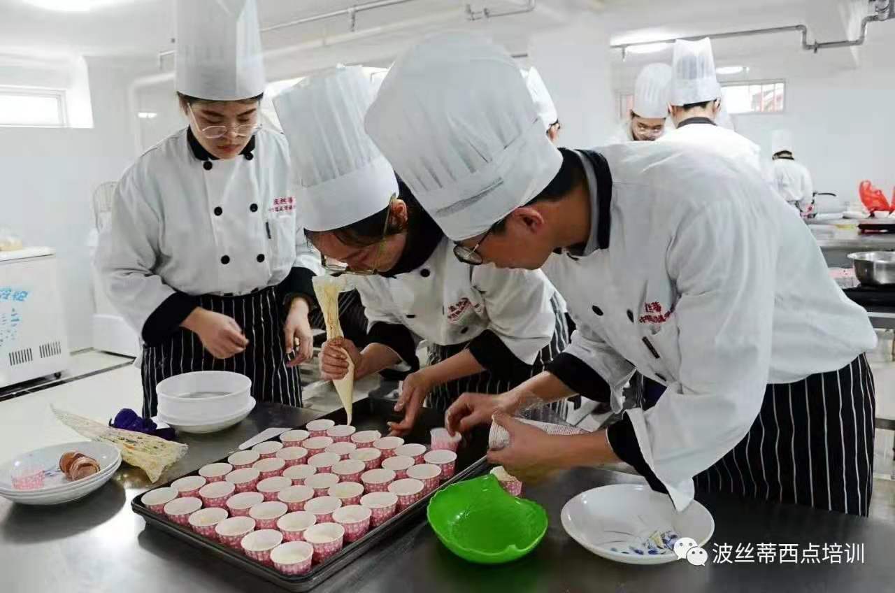 煙臺(tái)波絲蒂中西糕點(diǎn)職業(yè)技能培訓(xùn)學(xué)校都能學(xué)什么？
