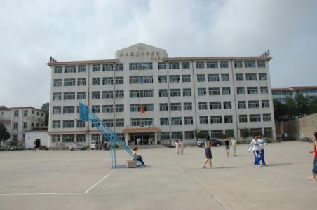 山東威海外國語進修學(xué)院師資力量是怎樣的？
