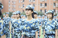 肚子地下有兩個(gè)疙瘩，老貓肚子上有硬包