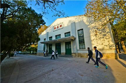 學電力專業(yè)去齊魯電力學校好不好？