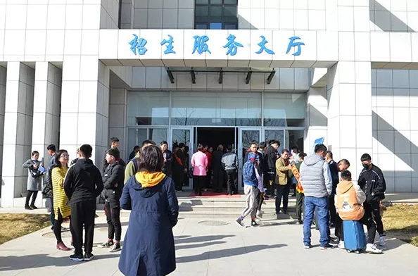 春招任務(wù)完成！山東公路技師學(xué)院進(jìn)行2019級(jí)春季新生入學(xué)報(bào)到