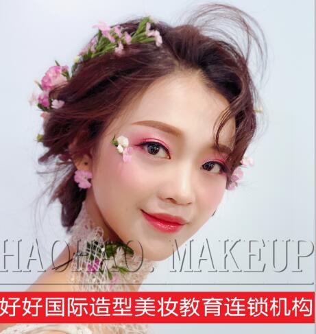 淄博市張店區(qū)好好化妝攝影職業(yè)培訓(xùn)學(xué)校有實(shí)習(xí)的機(jī)會(huì)嗎？
