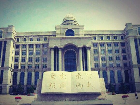 青島中魯中等專業(yè)學(xué)校教學(xué)質(zhì)量怎么樣？